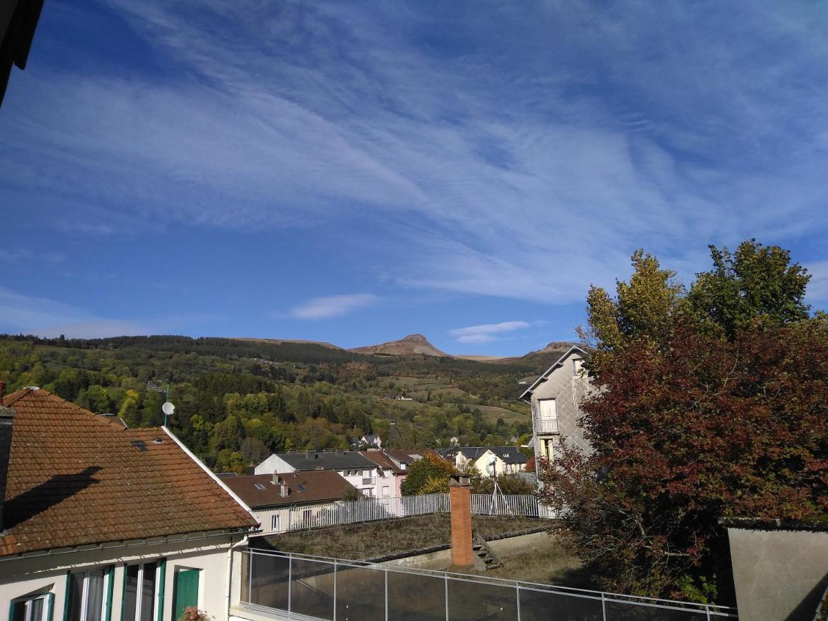 Le Petit Poucet Villa La Bourboule Bagian luar foto